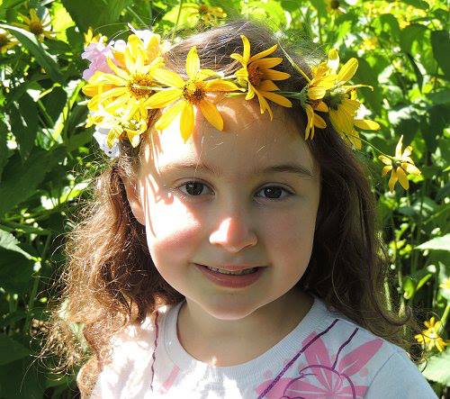 Naturally Educational Flower Hair Crown Tutorial via Central Jersey Working Moms