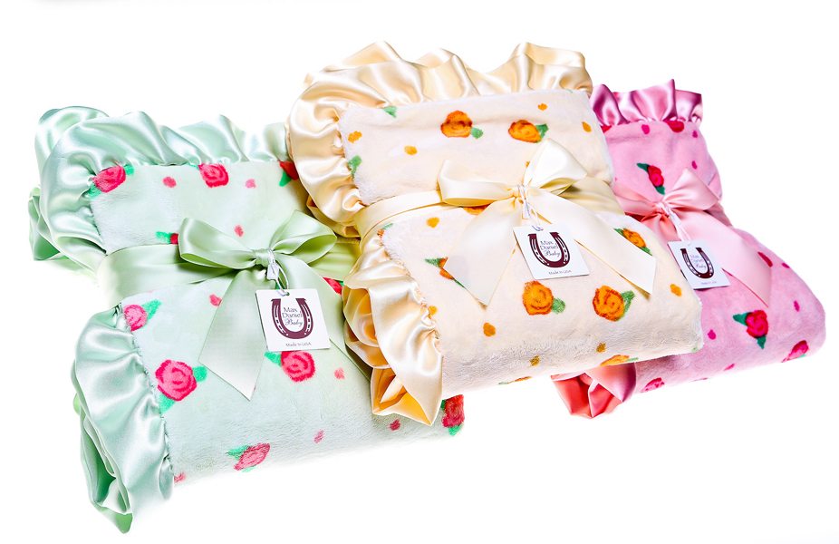 Max Daniel Spring Blossoms Blanket Giveaway | AFancyGirlMust.com