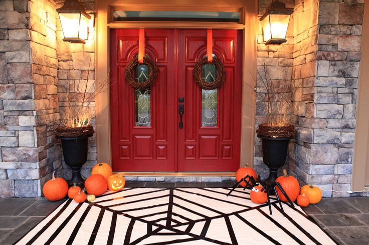 Friday Fresh Picks: Sparkly Spider Halloween Decor | AFancyGirlMust.com