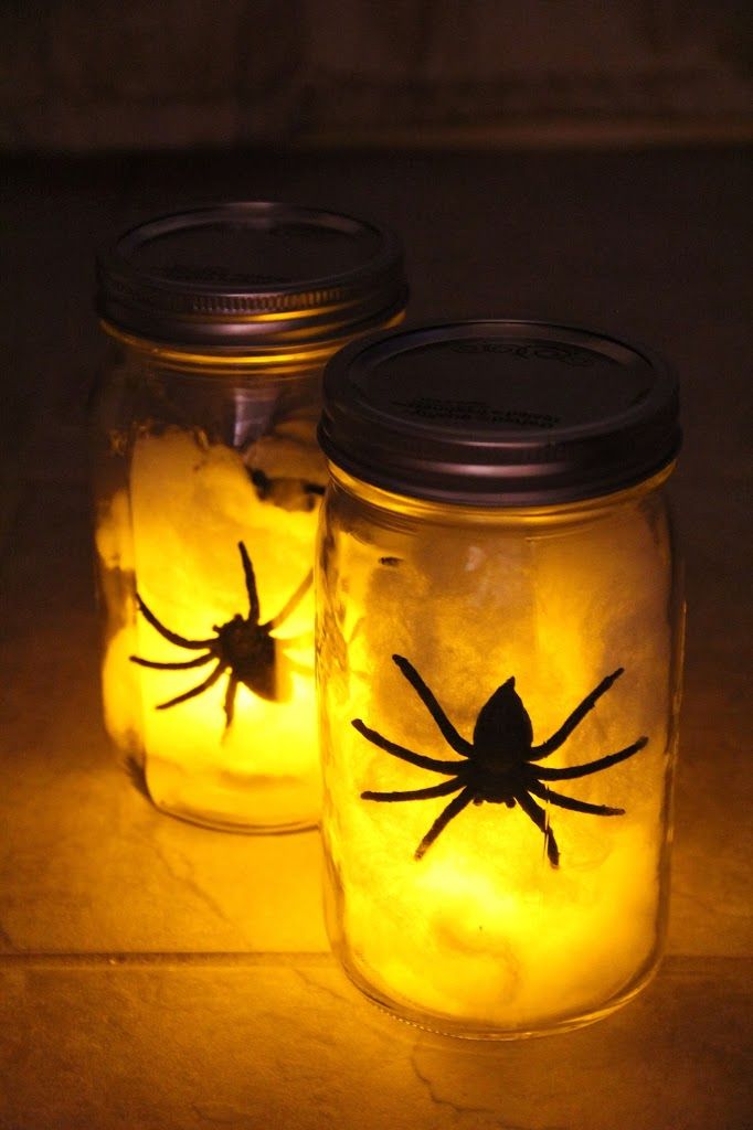 Friday Fresh Picks: Sparkly Spider Halloween Decor | AFancyGirlMust.com